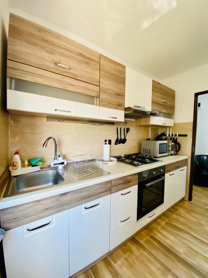 Appartement Apartament Sunshine à Orşova Extérieur photo