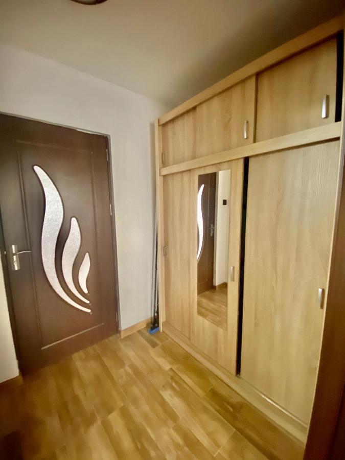 Appartement Apartament Sunshine à Orşova Extérieur photo