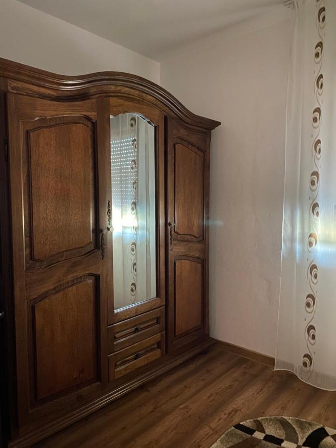 Appartement Apartament Sunshine à Orşova Extérieur photo