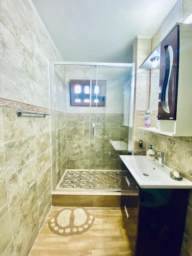 Appartement Apartament Sunshine à Orşova Extérieur photo
